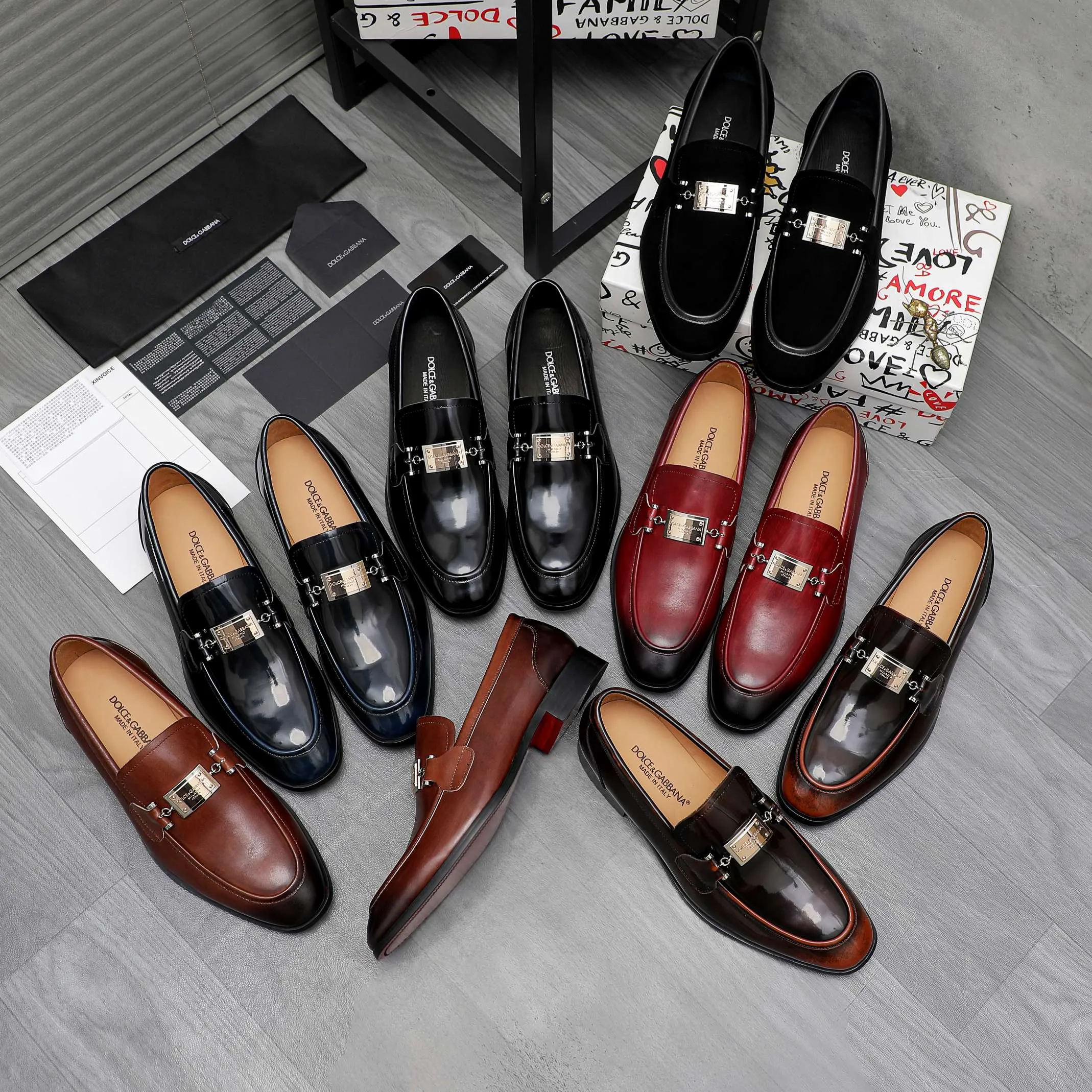 Men's shoes 💰500 Product trademark: DG (Dolce & Gabbana) business casual leather shoes Regular size: 38-45 (45 is custom-made and non-returnable) Product materials: Selected frosted cowhide upper, cowhide lining, original outsole